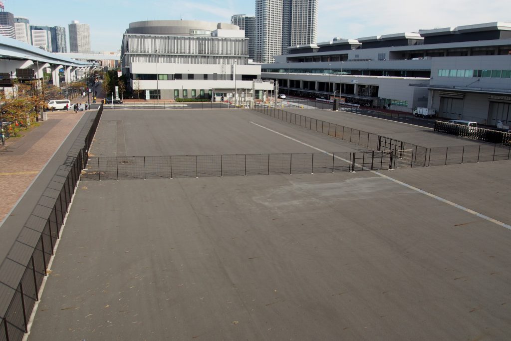 豊洲市場のマルシェが行われるあたり
