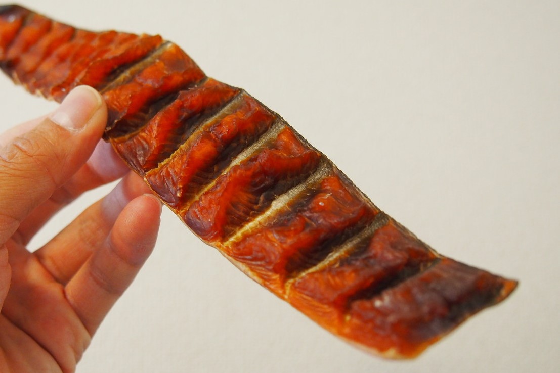 北海道の激ウマおつまみ『さざ波サーモン』を君は知っているか？カラフトマスを使った絶品鮭とばだよ